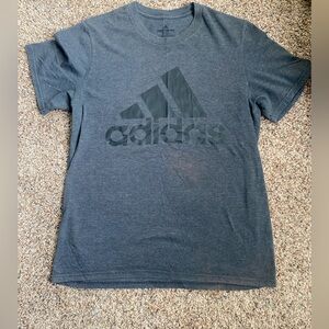 Adidas grey amplifier tee men’s medium